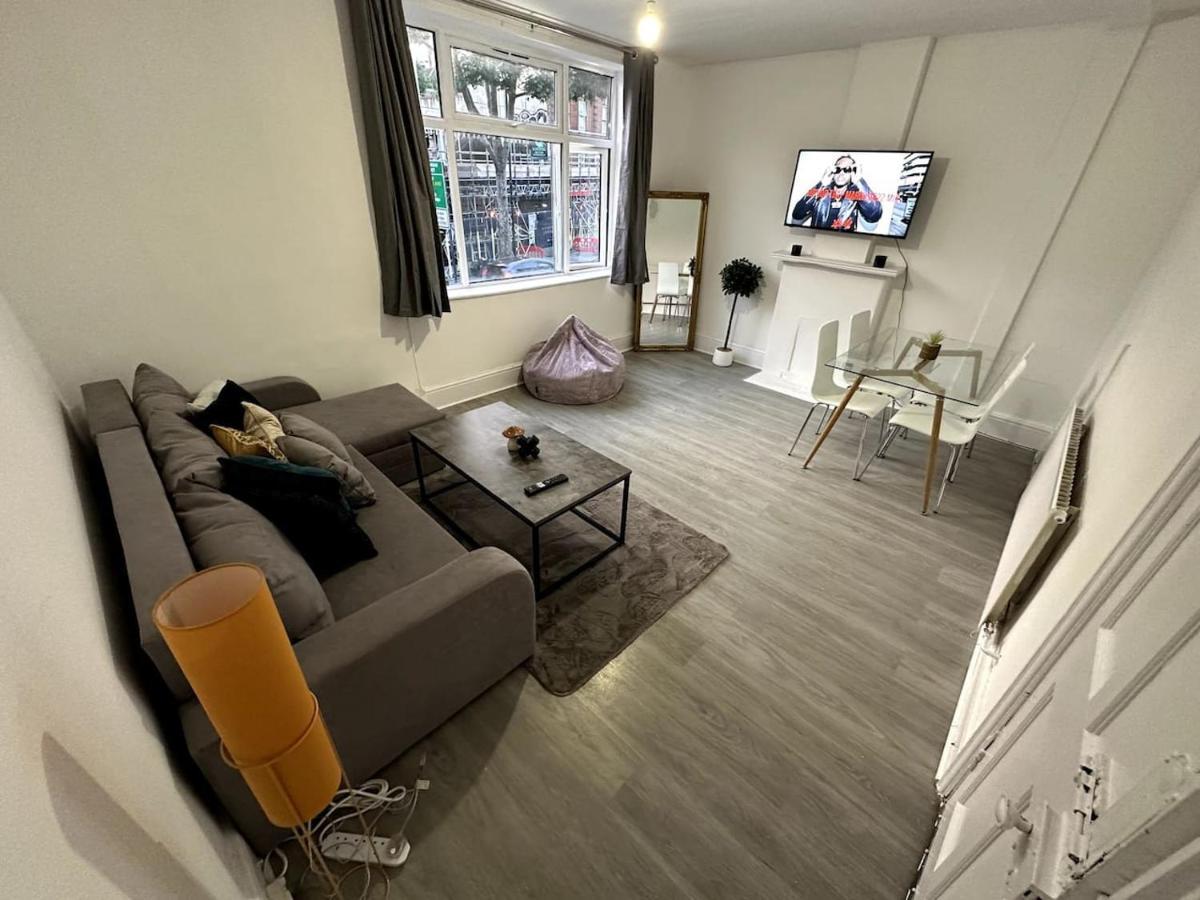 Wonderful 2 Bedroom On Tower Bridge London Eksteriør billede