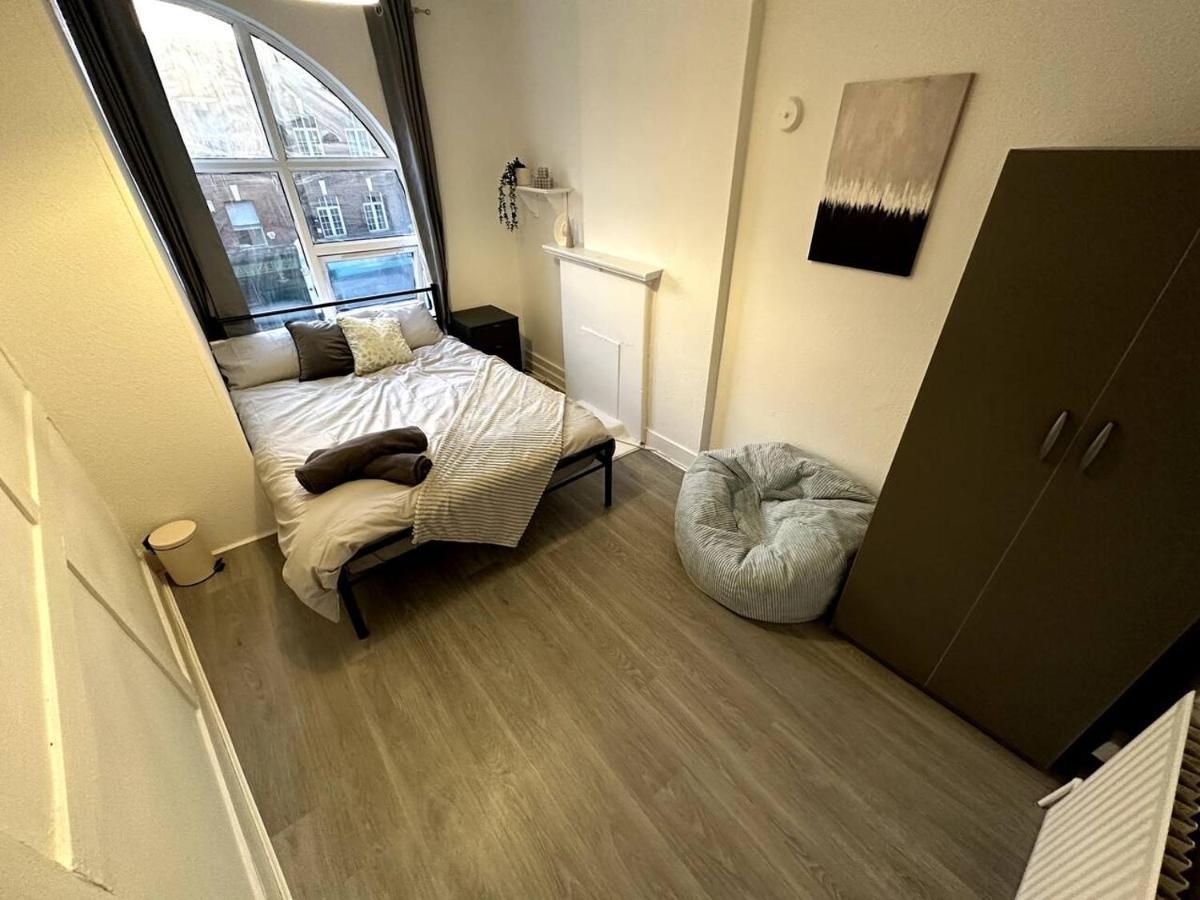 Wonderful 2 Bedroom On Tower Bridge London Eksteriør billede